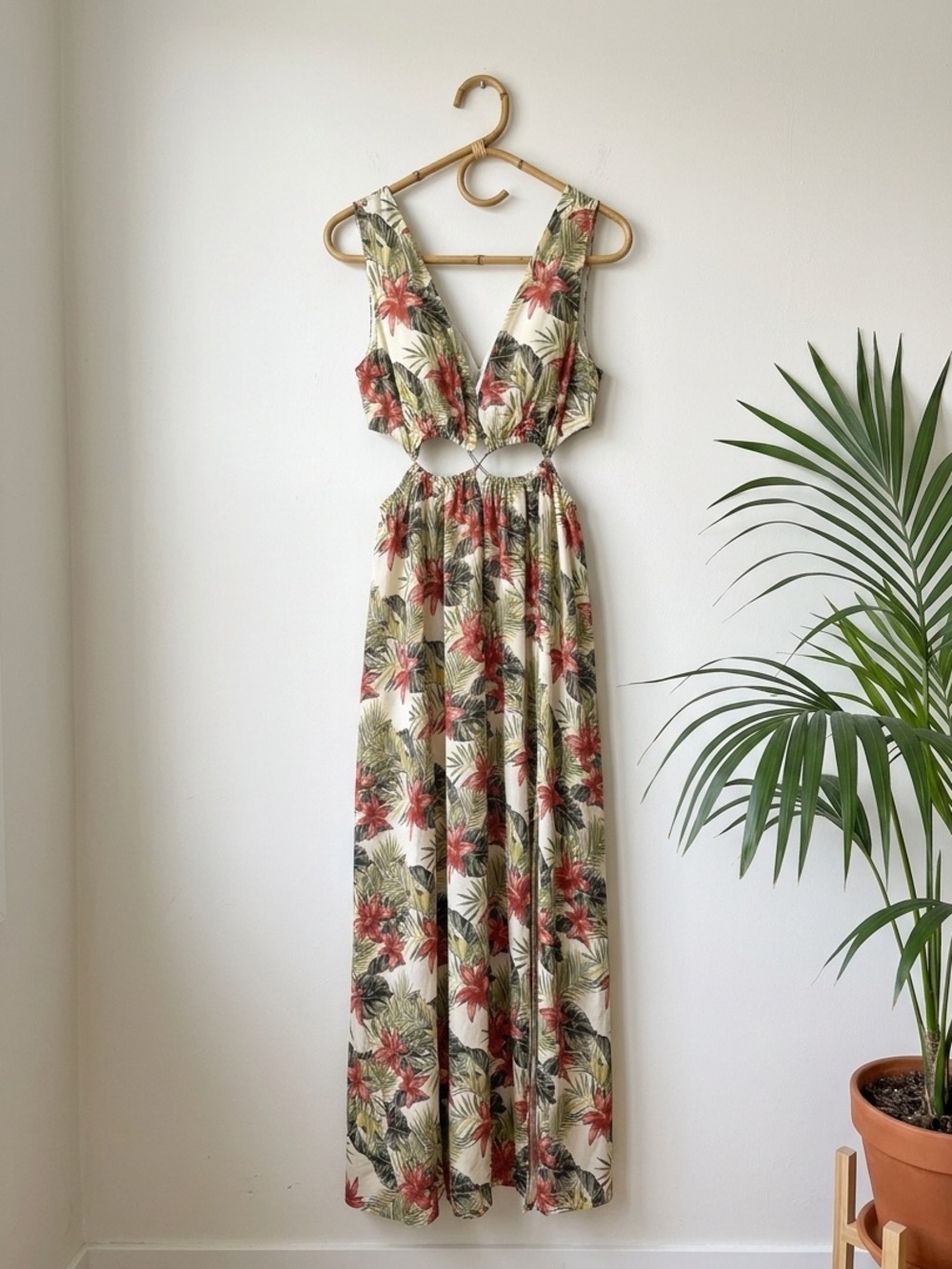 NWOT Salty Weekend Tropical Floral Sexy Cut-Out Maxi Dress Boho Vacation Chic - Picture 2 of 12